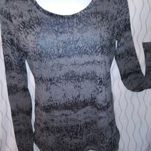 Grey and black printed graphic Tee shirt